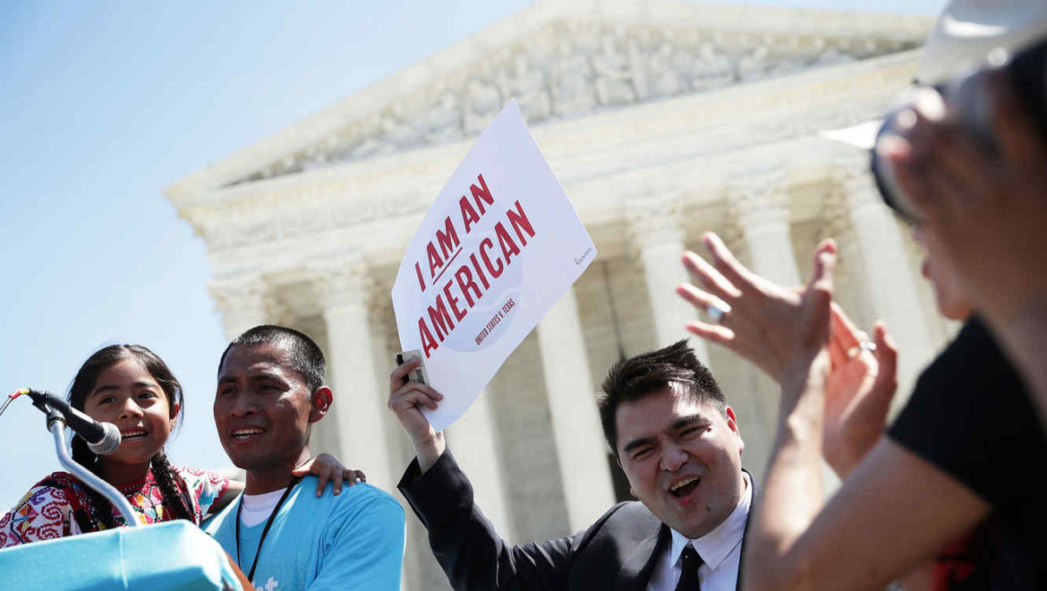 DACA- la Corte Suprema no actuaría y el programa seguiría funcionando