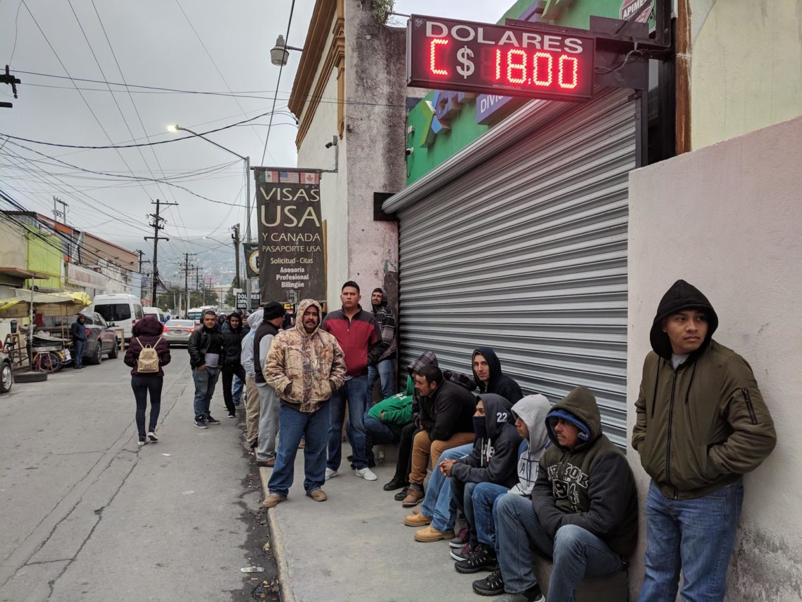 Los inmigrantes que cultivan frutas y verduras en EE.UU.